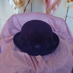 Woman's Dress Hat w/ Hat Box